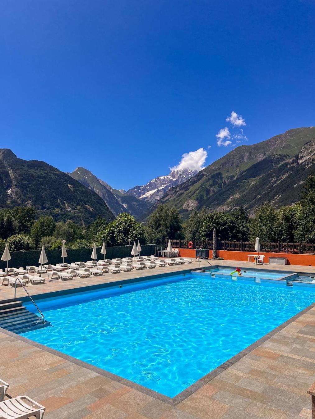 Bijoux Des Alpes - Mont Blanc Village La Salle Esterno foto