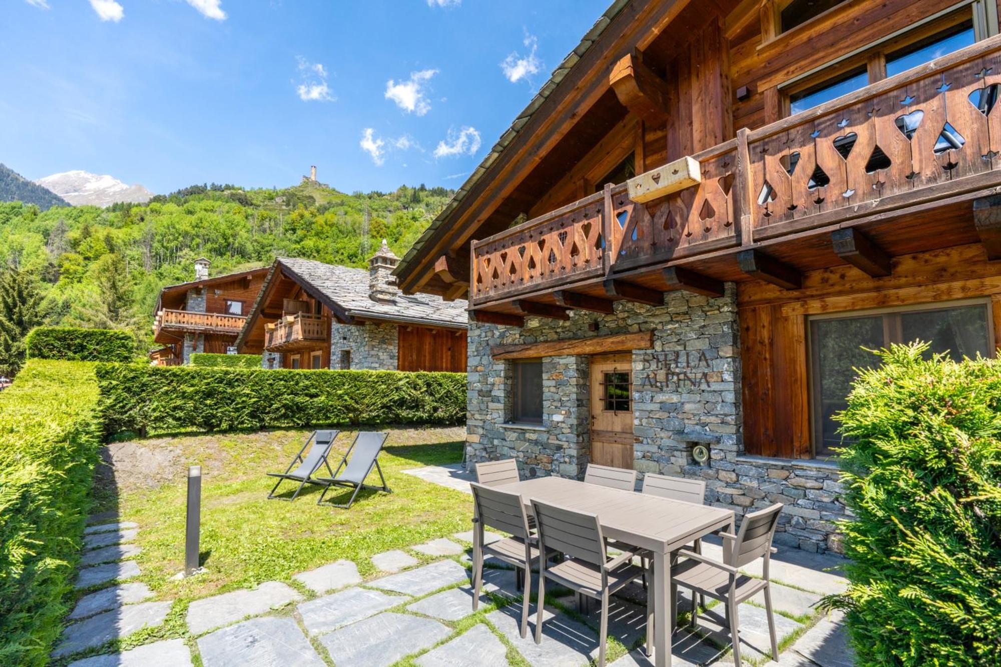 Bijoux Des Alpes - Mont Blanc Village La Salle Esterno foto